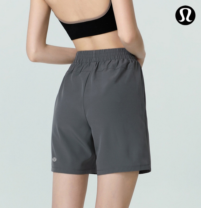 Lululemon Women's Shorts 113